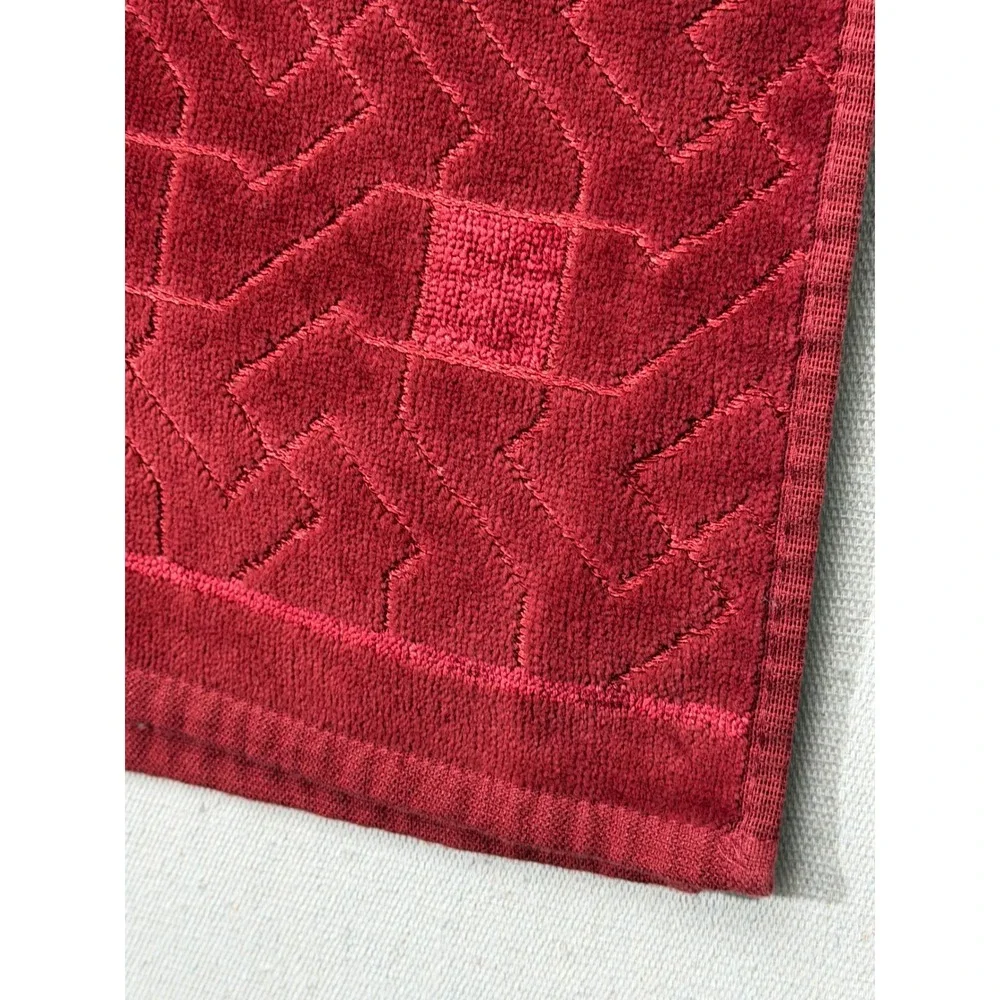 Vintage Hampton Manor Bath Towel Burgundy Red Geometric 100% Cotton Brazil